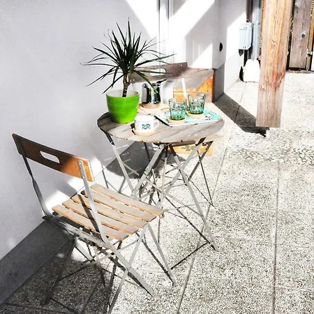 L Appartement *